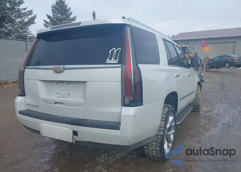 2016 Cadillac Escalade Luxury Collection z USA, uszkodzony, nr VIN 1GYS4BKJ7GR178082